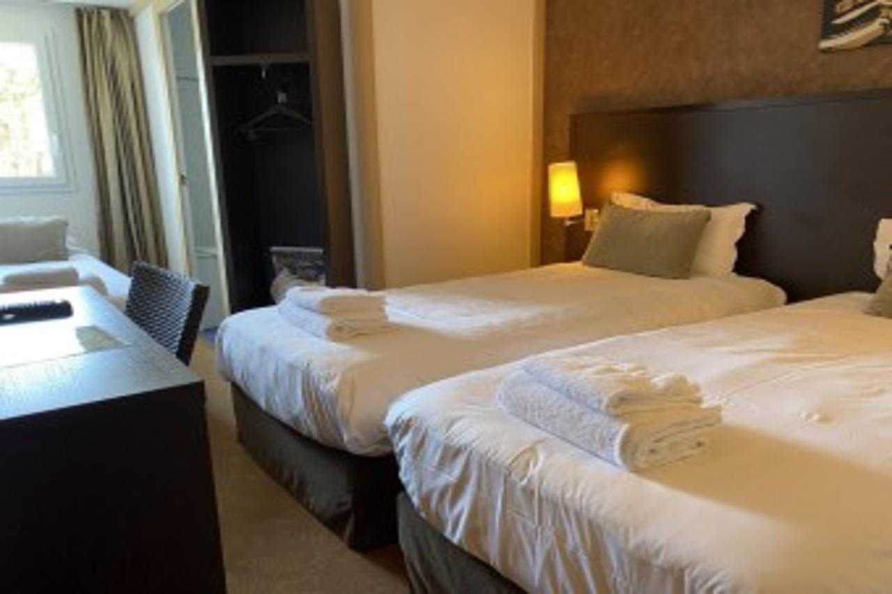Shelder Hotel - Cherbourg En Cotentin - Equeurdreville Exterior foto